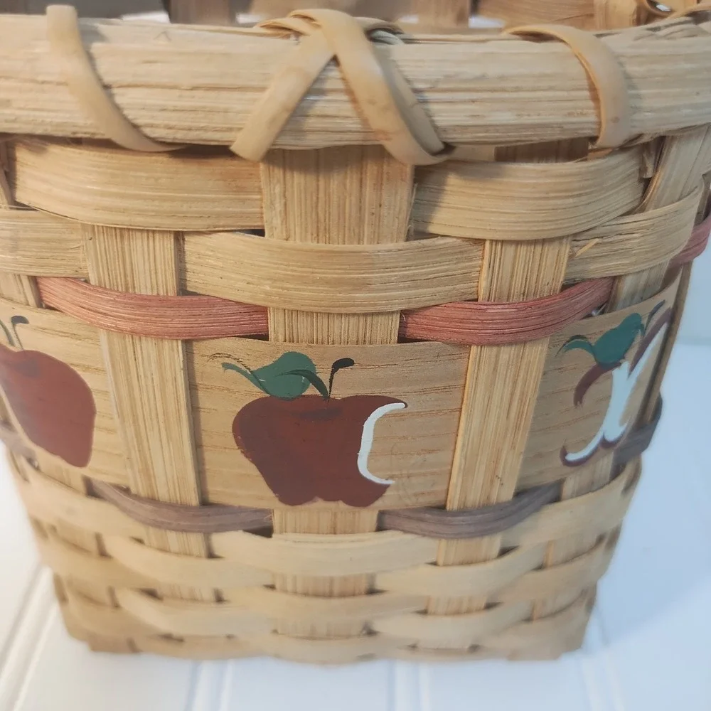 Vintage Swords Woven Wood Wire Apple Wall Pocket Basket Cottage Farmhouse Red